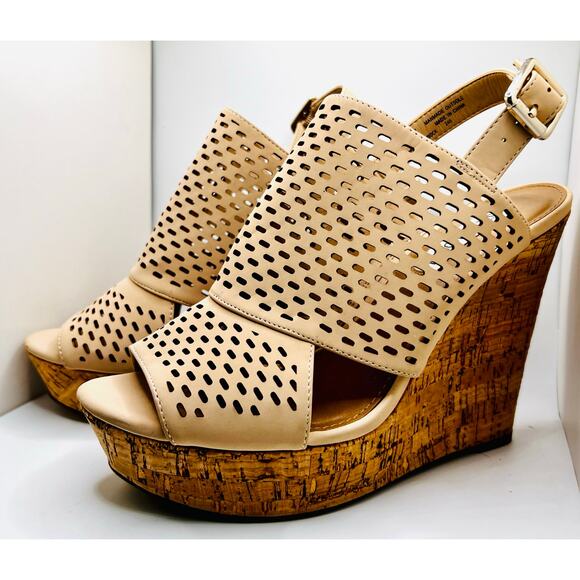 NEW! Size 10 - STEVE MADDEN Wedge Sandals Cork Platform in Sandy Neutral - Picture 2 of 7